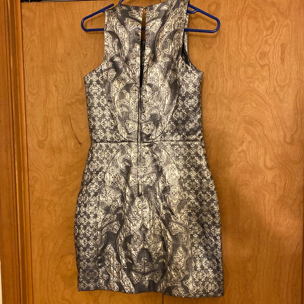 H&M Patterned Dress - Picture 2 of 5